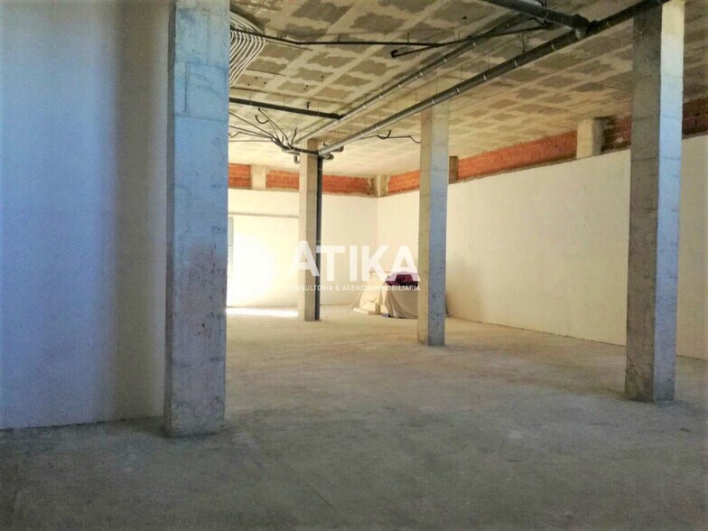 Retail in València for lease - Building Photo - Image 1 of 7