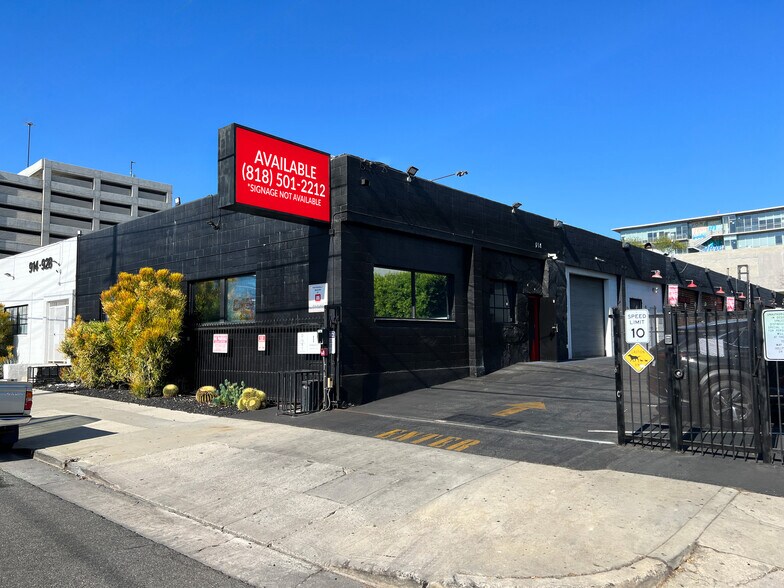 914-924 N Formosa Ave, Los Angeles, CA à louer - Photo du bâtiment - Image 3 de 5