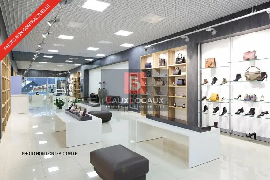 Retail in Salon-de-Provence for lease - Interior Photo - Image 3 of 3