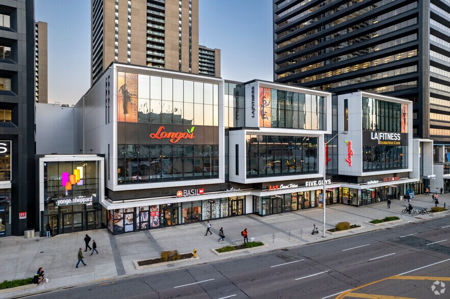 4841 Yonge St, Toronto, ON à louer - Photo du bâtiment - Image 1 de 3
