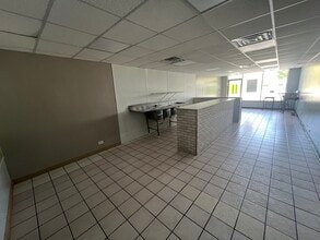 35-101 E Fullerton Ave, Addison, IL for lease Building Photo- Image 1 of 6