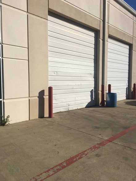 1830 High Prairie Rd, Grand Prairie, TX for lease - Building Photo - Image 3 of 7