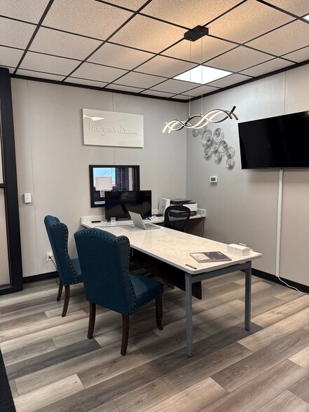 1298 Conant St, Maumee, OH à louer - Photo du bâtiment - Image 3 de 17