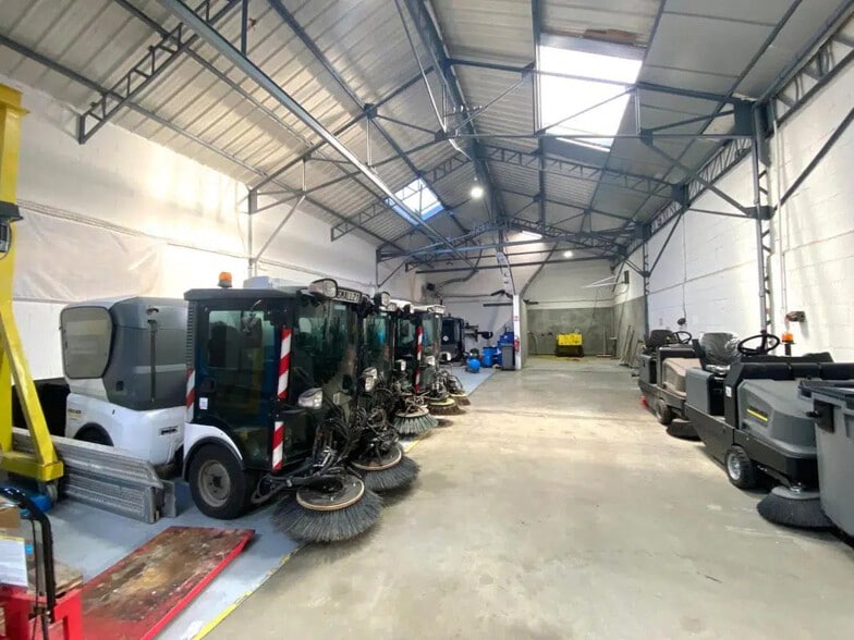 Flex dans Vénissieux à louer - Photo intérieure - Image 2 de 15