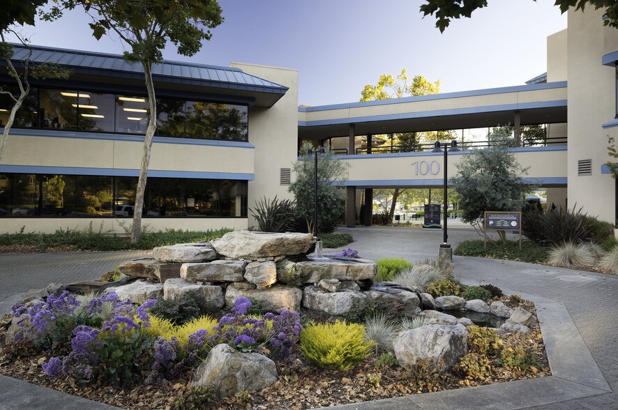 100 Drakes Landing Rd, Greenbrae, CA à louer - Photo principale - Image 1 de 22