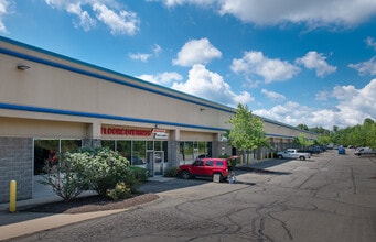400-415 Commerce Park Dr, Cranberry, PA for lease Building Photo- Image 1 of 4