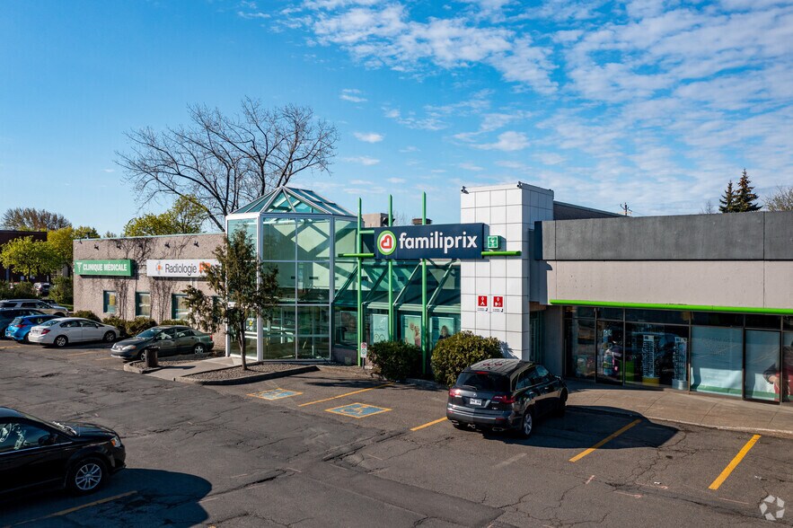 3036-3090 Rd Chambly, Longueuil, QC à louer - Photo principale - Image 1 de 3