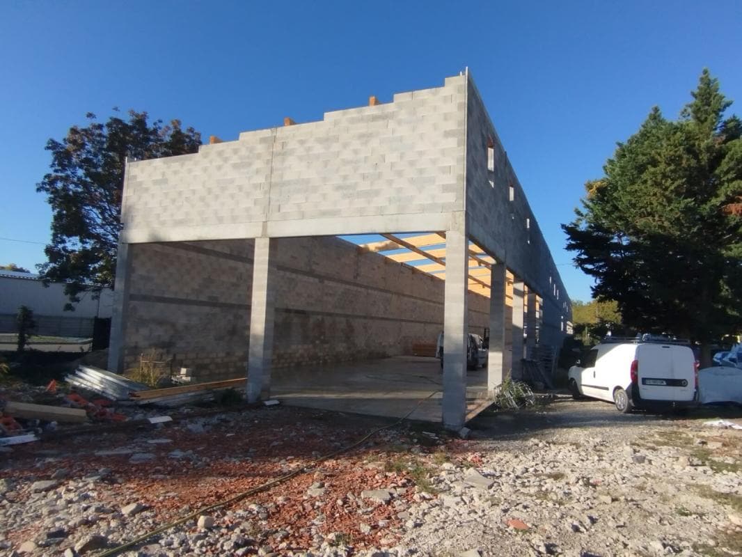 Flex in Fenouillet for lease Construction Photo- Image 1 of 6