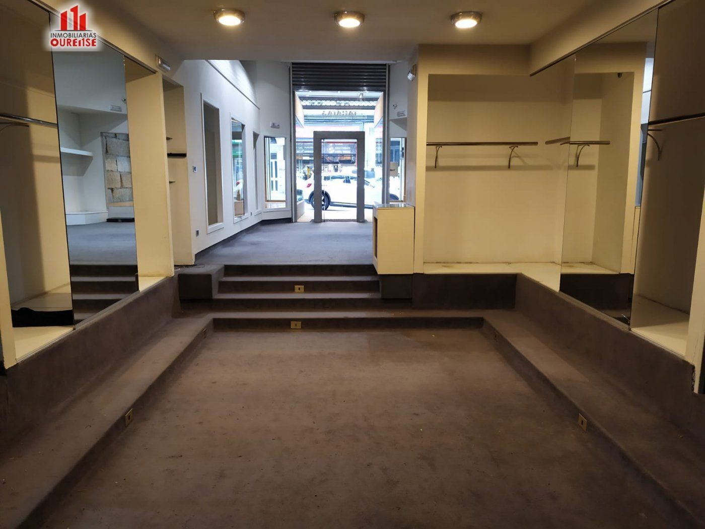 Retail in Ourense, Orense for lease Primary Photo- Image 1 of 3
