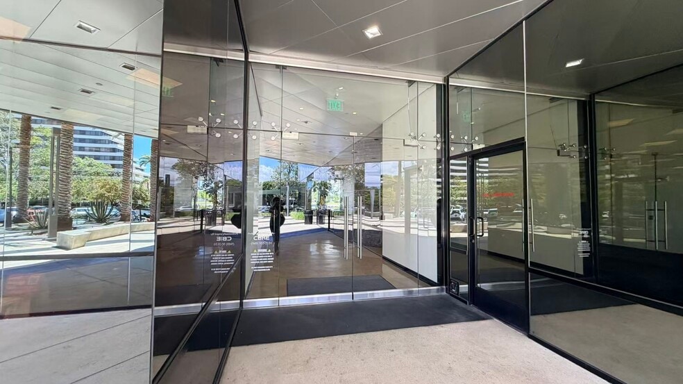4590 MacArthur Blvd, Newport Beach, CA for lease - Building Photo - Image 2 of 39