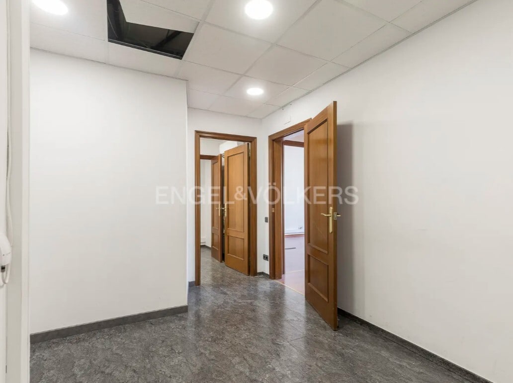 Barcelone, BAR 08008 - Unité 1 - - Photo intérieure - Image 1 of 4