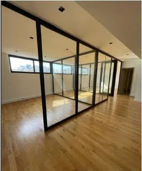 Office in Paris for lease - Interior Photo - Image 2 of 5