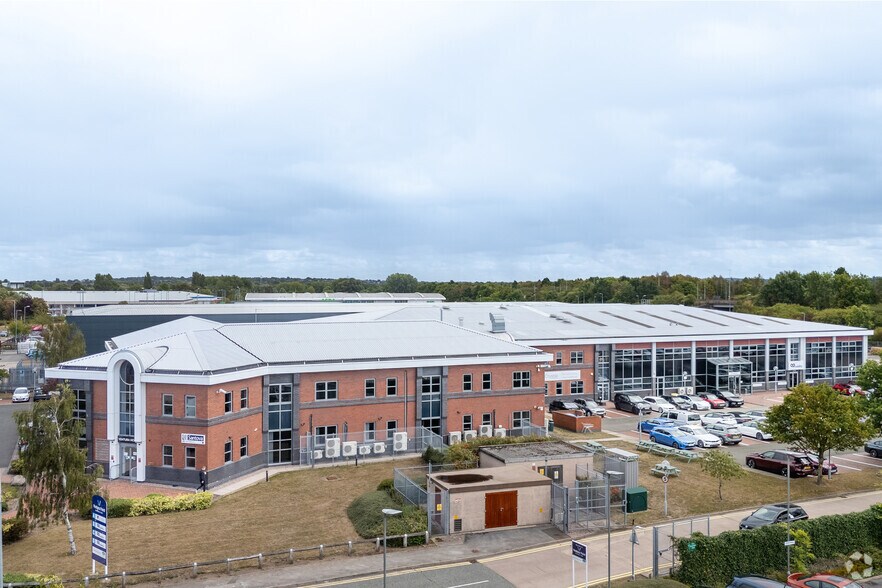 Ventura Park Rd, Tamworth à louer - Photo du bâtiment - Image 2 de 2