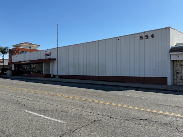 554 E San Bernardino Rd, Covina, CA à louer - Photo du bâtiment - Image 2 de 4
