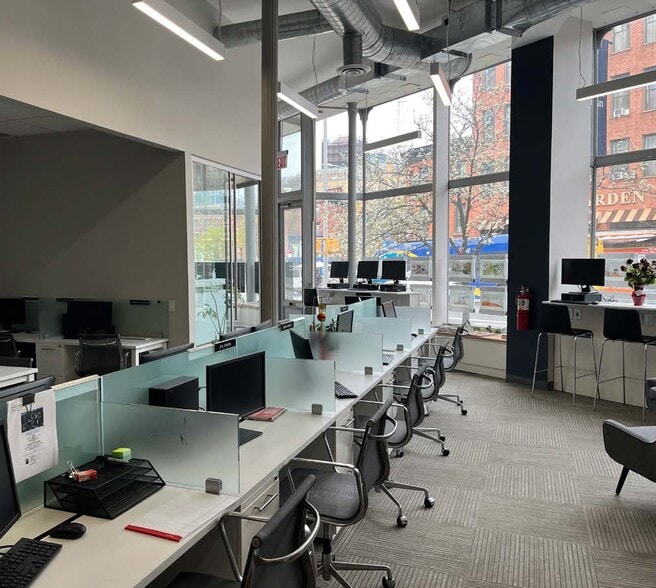 664 Fulton St, Brooklyn, NY for lease - Building Photo - Image 2 of 9