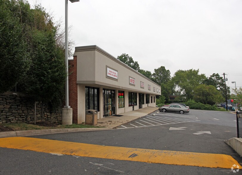 11110-11118 Baltimore Ave, Beltsville, MD à louer - Photo du bâtiment - Image 2 de 3