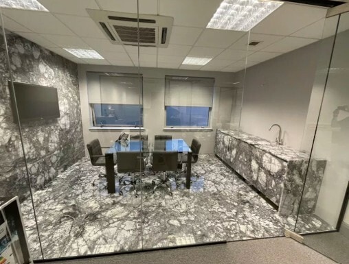 Molly Millars Ln, Wokingham for lease - Interior Photo - Image 3 of 7