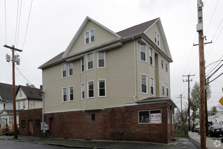 724 Connecticut Ave, Bridgeport, CT for lease - Building Photo - Image 3 of 5