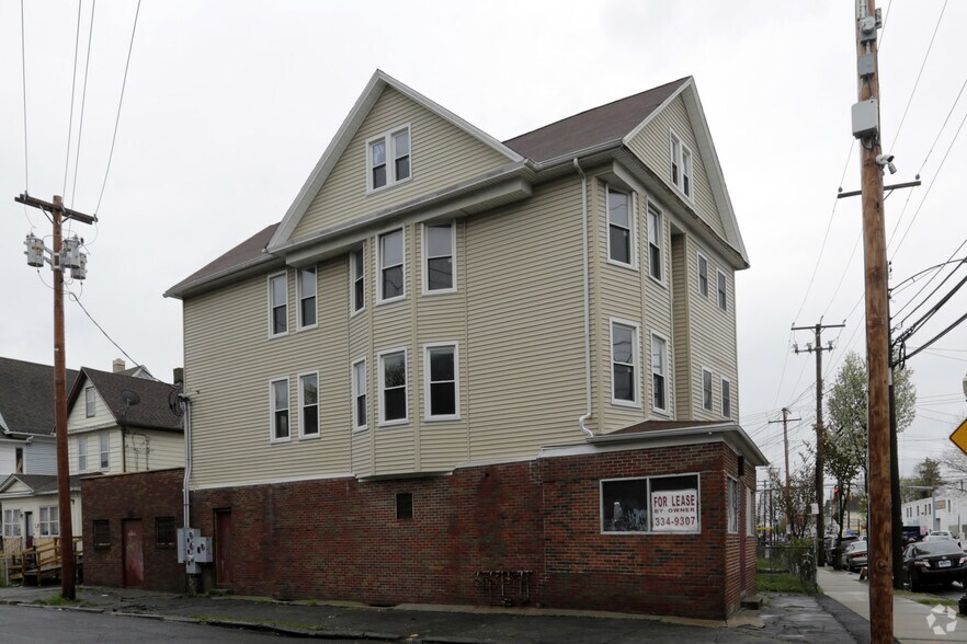 724 Connecticut Ave, Bridgeport, CT à louer - Photo du bâtiment - Image 3 de 5