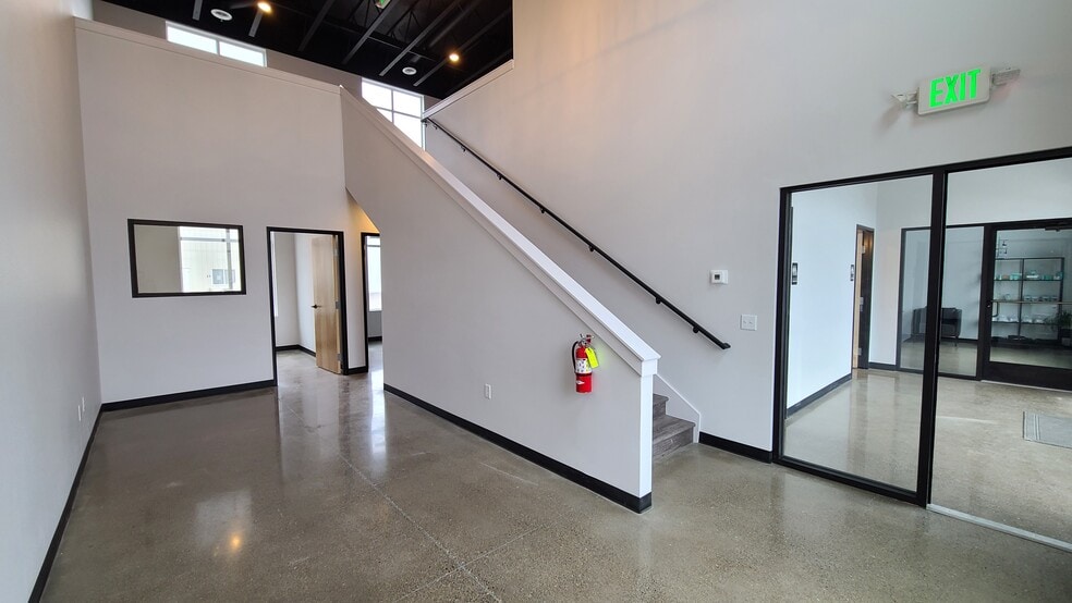 540 Patterson St NW, Salem, OR for lease - Interior Photo - Image 1 of 14