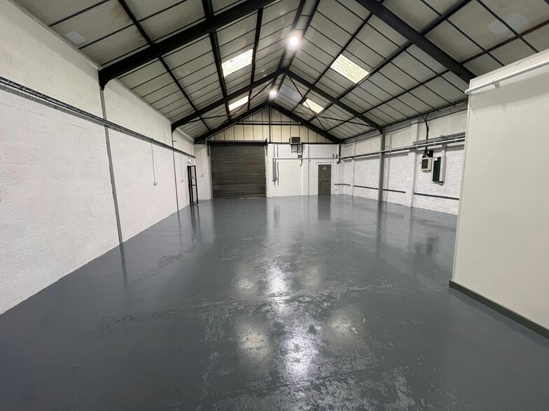 Chapel Ln, Stoke On Trent for lease - Interior Photo - Image 2 of 6