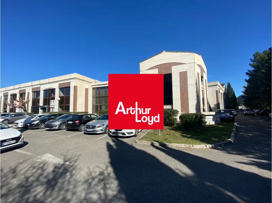 30 Avenue Du Chateau De Jouques, Gémenos for lease Building Photo- Image 1 of 17