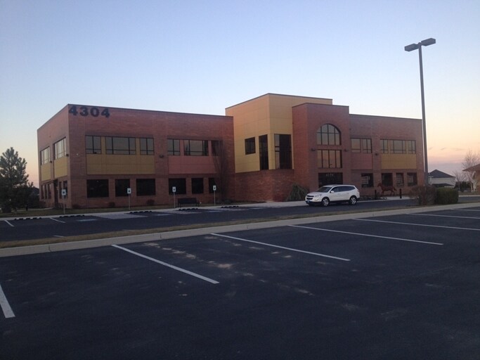 4304 W 24th Ave, Kennewick, WA for lease Primary Photo- Image 1 of 3