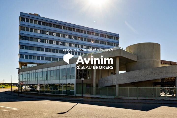 Office in Toulouse for lease - Building Photo - Image 1 of 6
