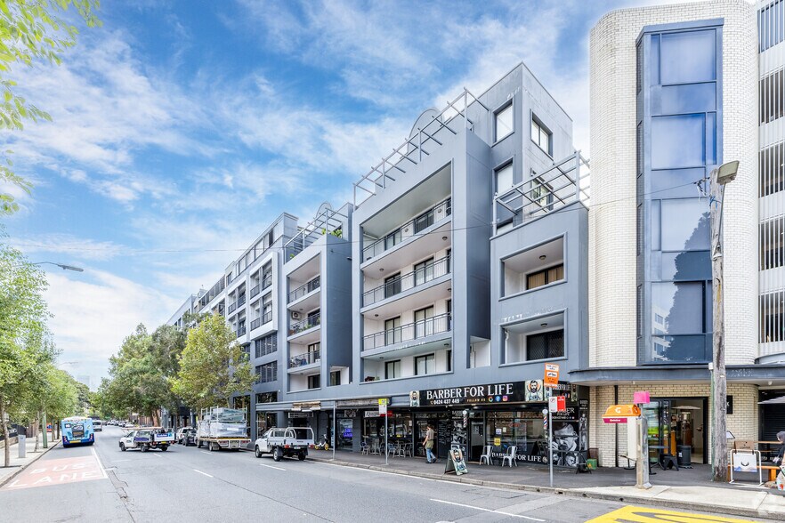 208-214 Chalmers St, Surry Hills à louer - Photo du bâtiment - Image 1 de 4