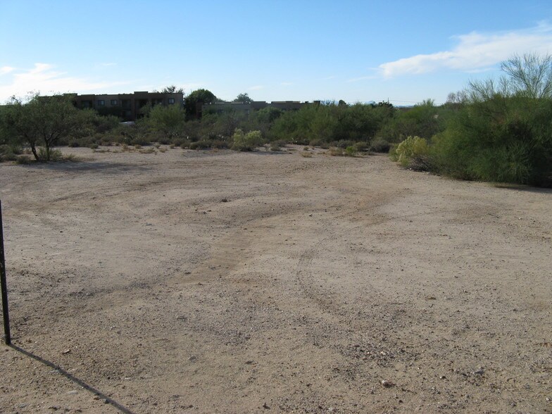 8217 N Oracle Rd, Oro Valley, AZ à vendre - Photo du bâtiment - Image 1 de 2