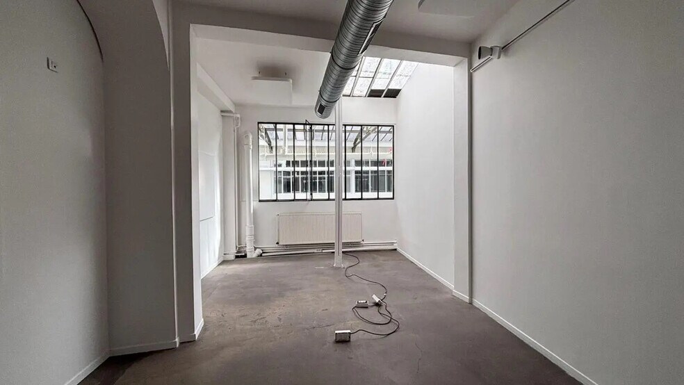 18 Rue Du Faubourg Du Temple, Paris for lease - Interior Photo - Image 3 of 10