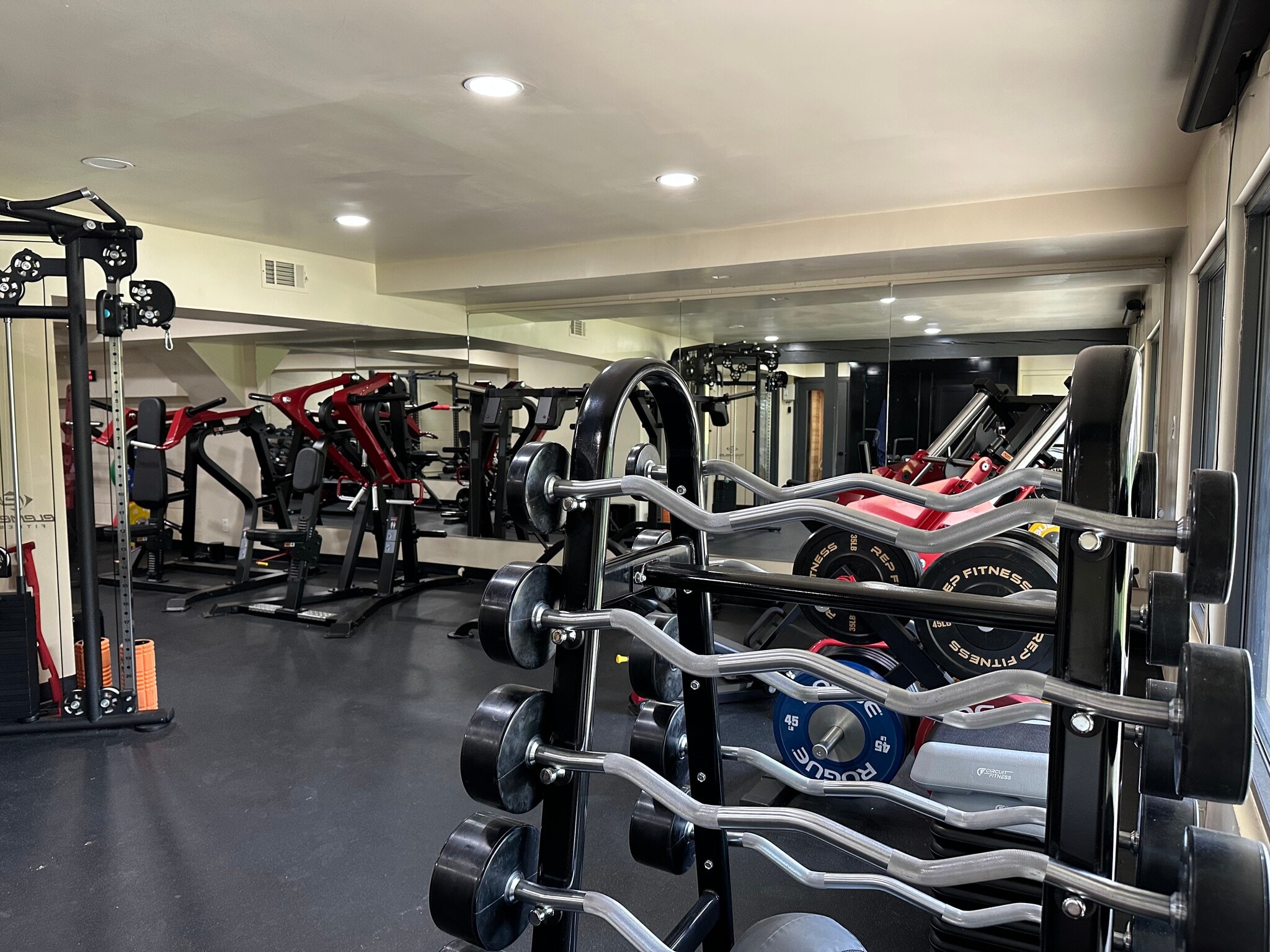 31524 Railroad Canyon Rd, Canyon Lake, CA for lease Interior Photo- Image 1 of 11