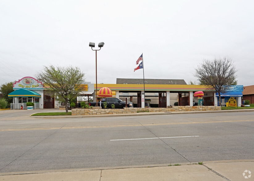 504 N Euless Main St, Euless, TX for sale - Building Photo - Image 3 of 119