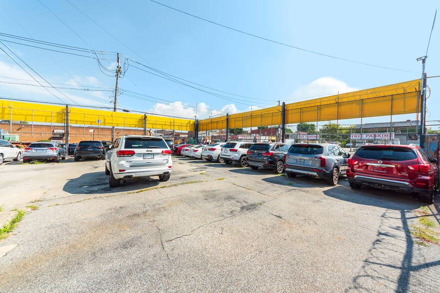 1020 Utica Ave, Brooklyn, NY for lease - Building Photo - Image 2 of 7