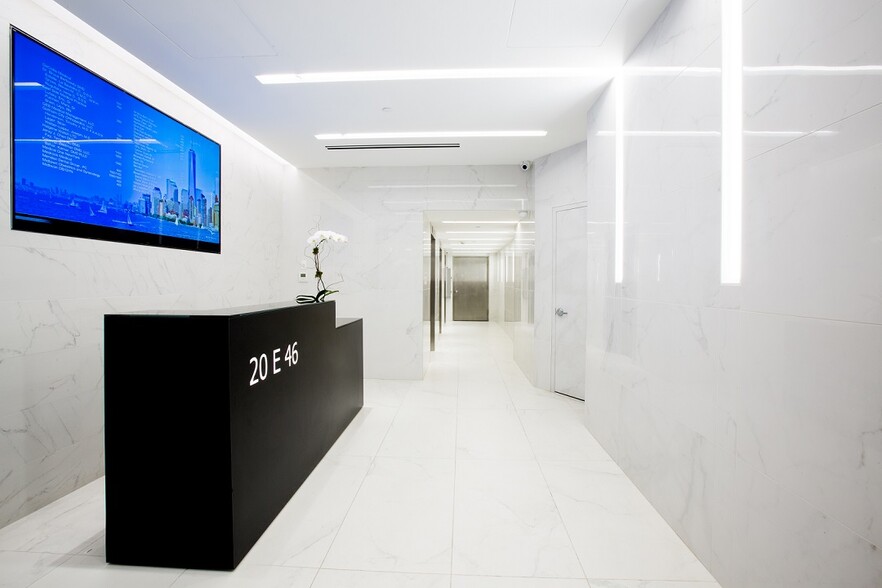 20 E 46th St, New York, NY for lease - Lobby - Image 1 of 14