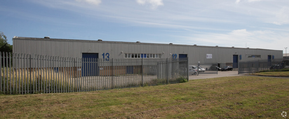 Horsefair Rd, Bridgend for lease - Primary Photo - Image 1 of 7