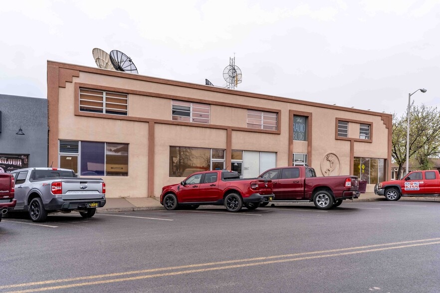 120 S Commercial Ave, Farmington, NM à vendre - Photo du bâtiment - Image 2 de 34