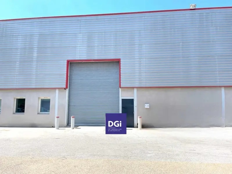 Flex in Nîmes for lease Building Photo- Image 1 of 14