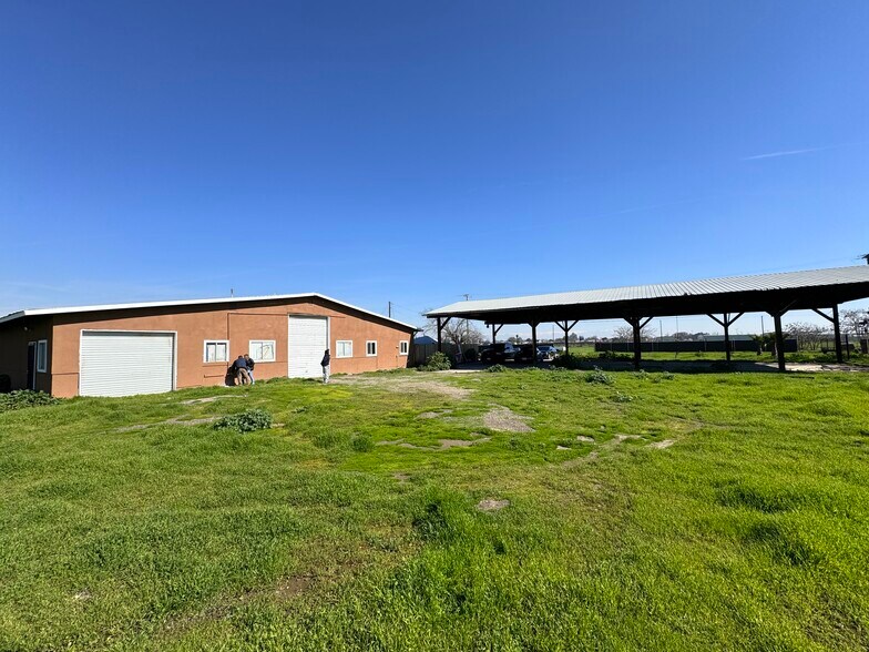 444 Wilson Ln, Hanford, CA à louer - Photo du bâtiment - Image 2 de 6