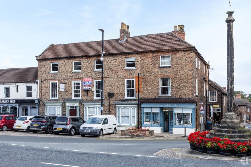 35 North End, Bedale for sale - Primary Photo - Image 1 of 2