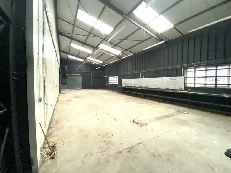 Industriel dans Aubagne à louer - Photo intérieure - Image 3 de 3