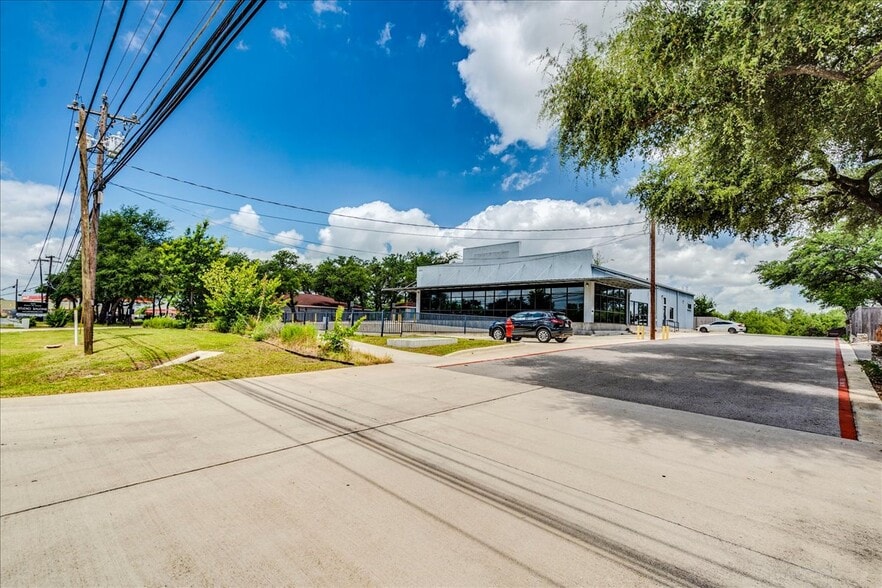 12112 620 N, Austin, TX à vendre - Photo principale - Image 1 de 10