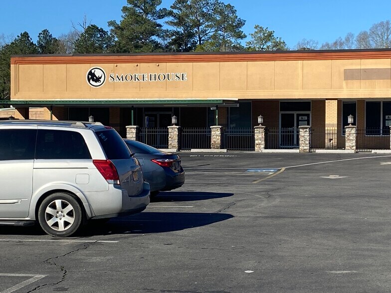 3365 Martha Berry Hwy NE, Rome, GA à louer - Photo du bâtiment - Image 2 de 12