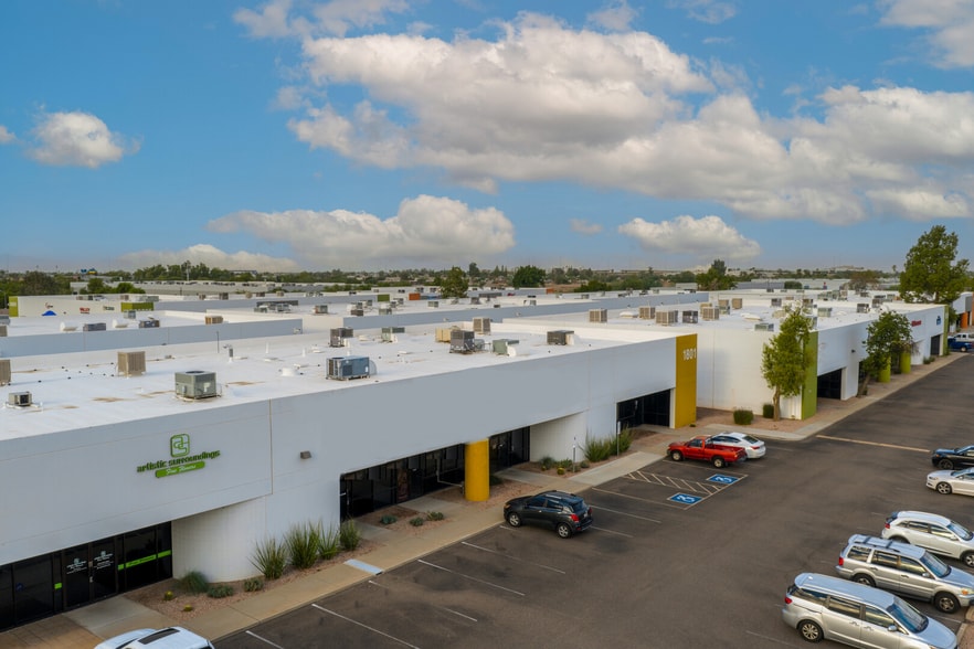 20805 N 19th Ave, Phoenix, AZ à louer - Photo du bâtiment - Image 2 de 15