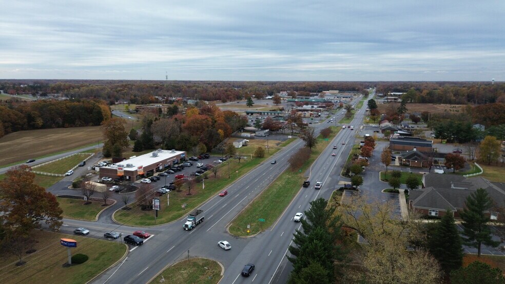30265 Three Notch Rd, Charlotte Hall, MD à louer - Photo du bâtiment - Image 2 de 20