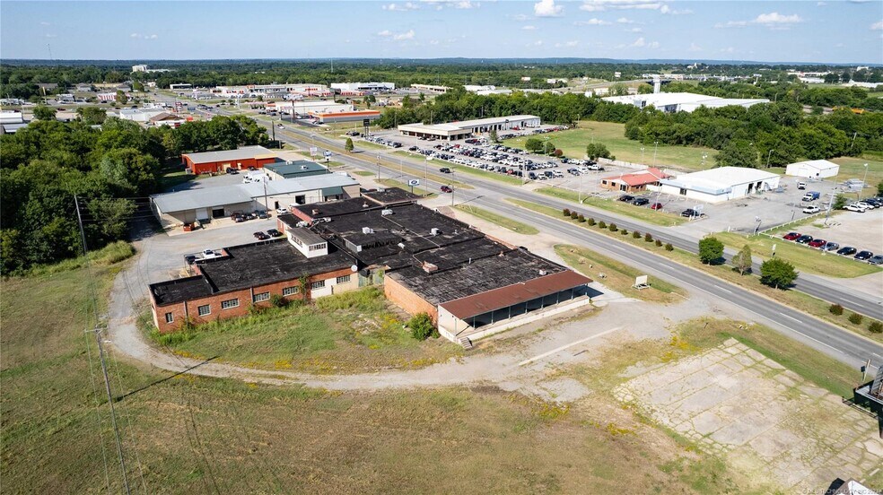 1509 N Main St, Muskogee, OK à vendre - Photo du bâtiment - Image 3 de 24