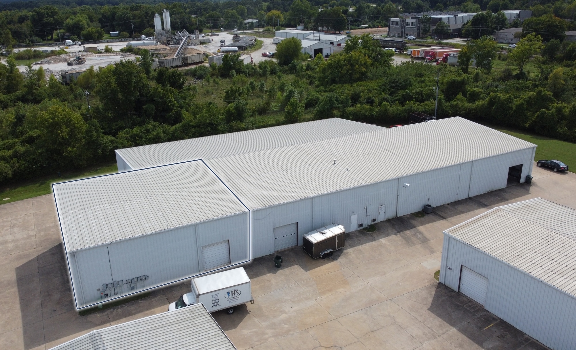 1275 W Sunchase Ct, Fayetteville, AR for lease Interior Photo- Image 1 of 6