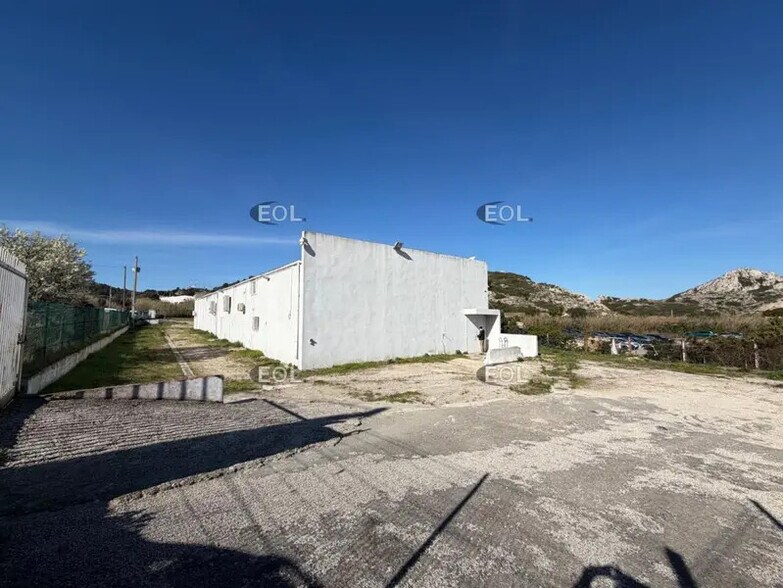 Flex in Le Rove for sale - Building Photo - Image 1 of 2