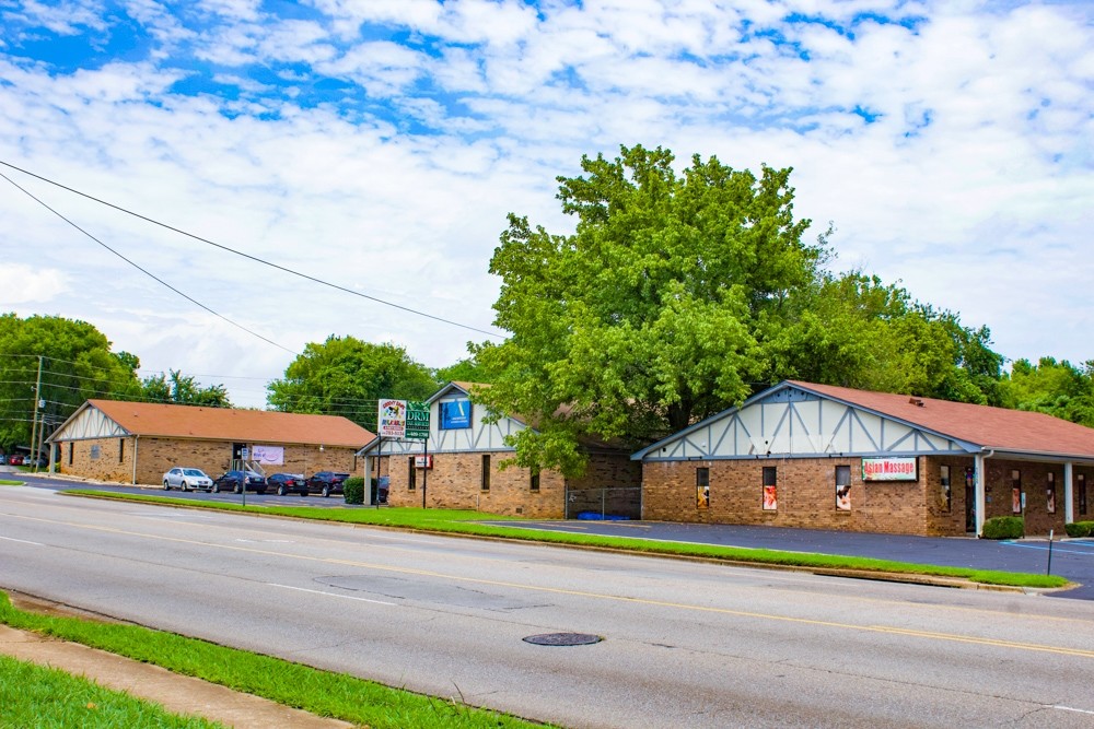 1622-1636 Pulaski Pike NW, Huntsville, AL for sale Primary Photo- Image 1 of 1