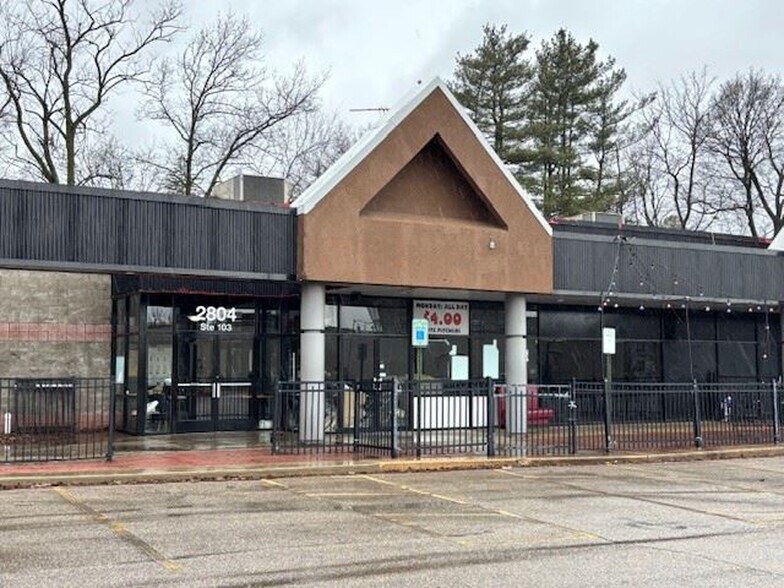 2804 W Michigan Ave, Kalamazoo, MI à louer - Photo du bâtiment - Image 2 de 12